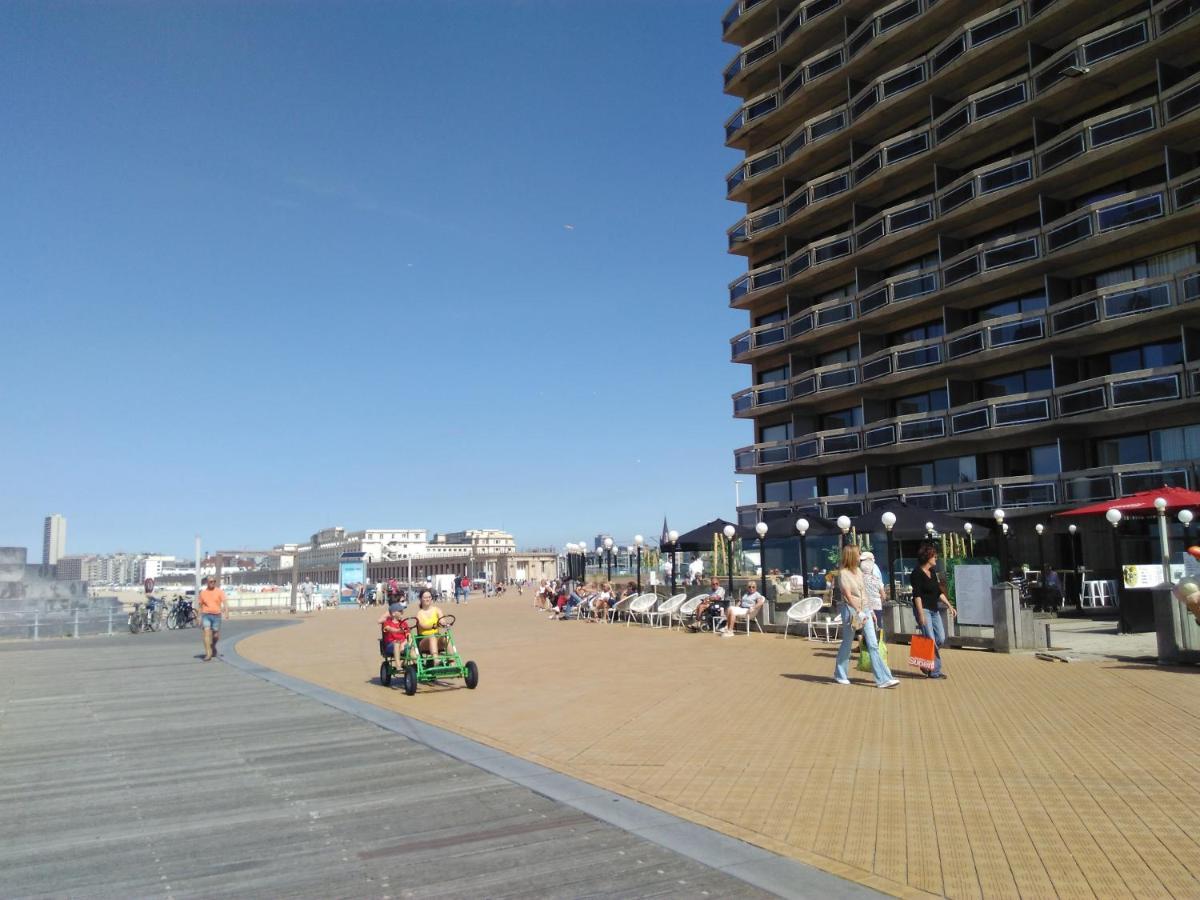 오스텐드 Residentie Aldis Met Zeezicht 아파트 외부 사진